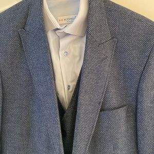 3 pice cashmere suit blazer waist jacket and shirt like brand new